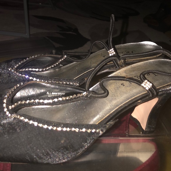 Jewels by Jade - Closed Toe Heels - Picture 3 of 5